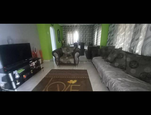 3 BEDROOM HOUSE FOR SALE IN RESERVOIR HILLS